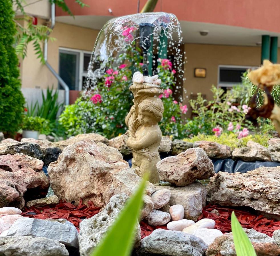 Vamabel House Bed & Breakfast Vama Veche Exterior foto
